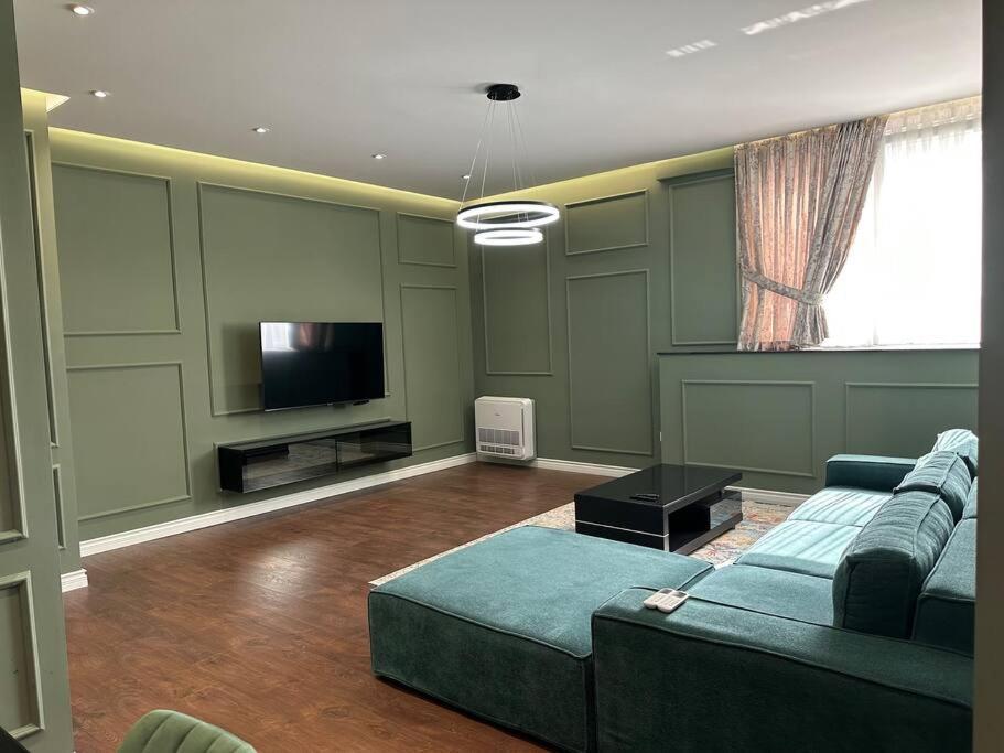 Green Apartment Tirana Bagian luar foto