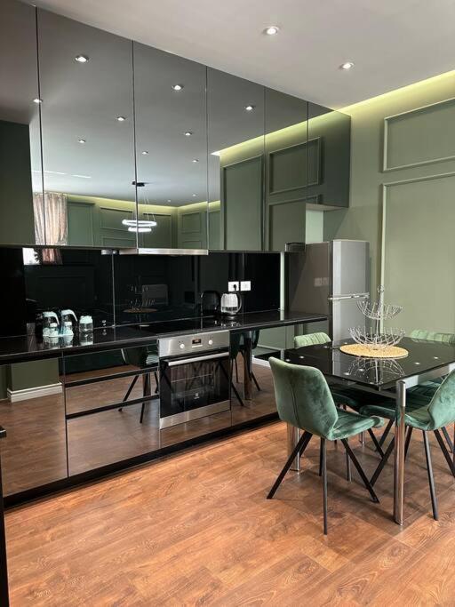 Green Apartment Tirana Bagian luar foto